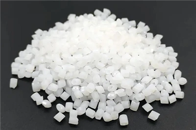 Dans la préparation de la fibre de carbone thermoplastique, l'industrie utili...
