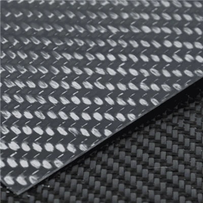 Quelle est la force du matériau composite en résine en fibre de carbone?